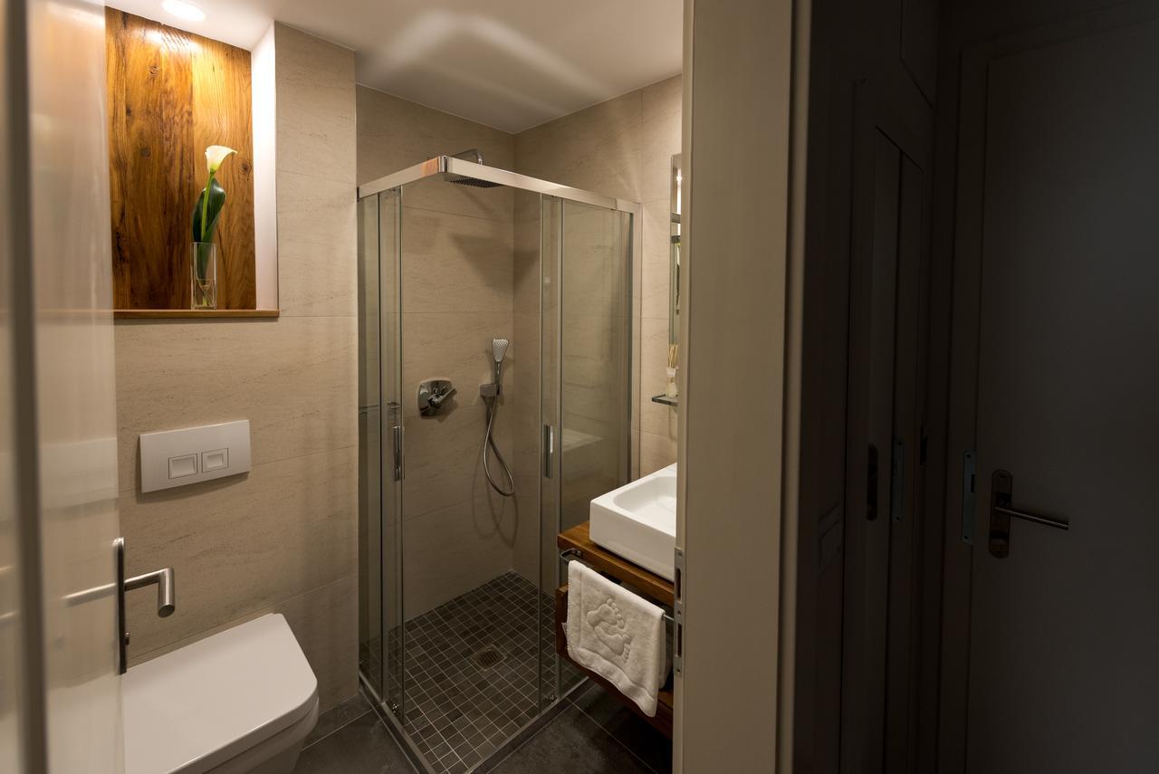 Fidelitas Hotel Сфынту-Георге Экстерьер фото